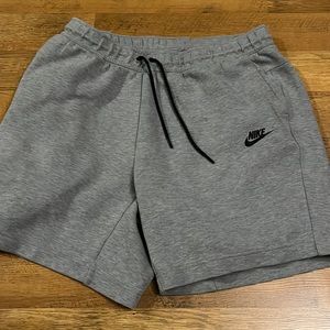 Nike Tech Fleece Grey Shorts